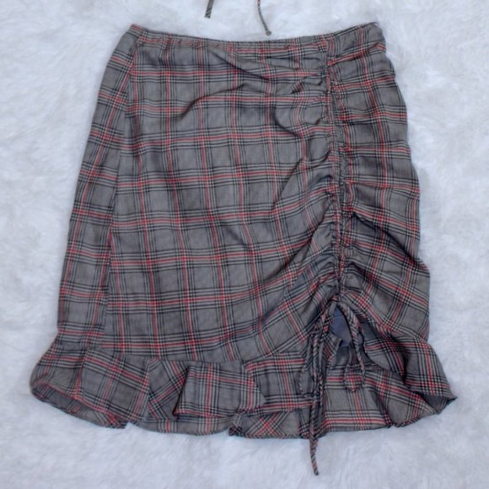 Plaid Ruched Mini Skirt - Picture 5 of 8